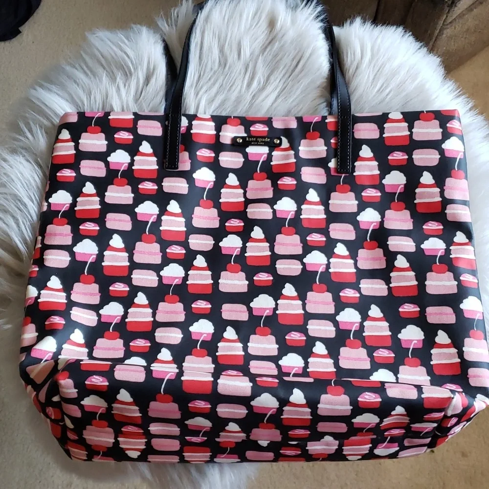 Kate Spade Cupcake Tote ♡